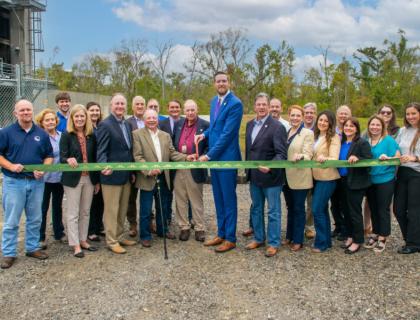 Paradis Gate Ribbon Cutting